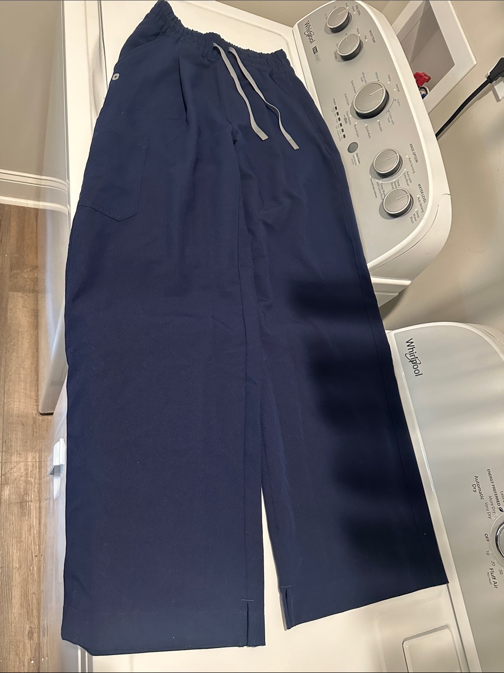 Figs Women's Navy Drawstring Scrub Pants New. Never worn. Washed once. XS